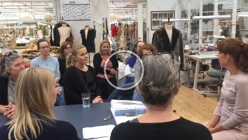 kglteater - Maja Ravn introducerer kostumerne til AMADEUS